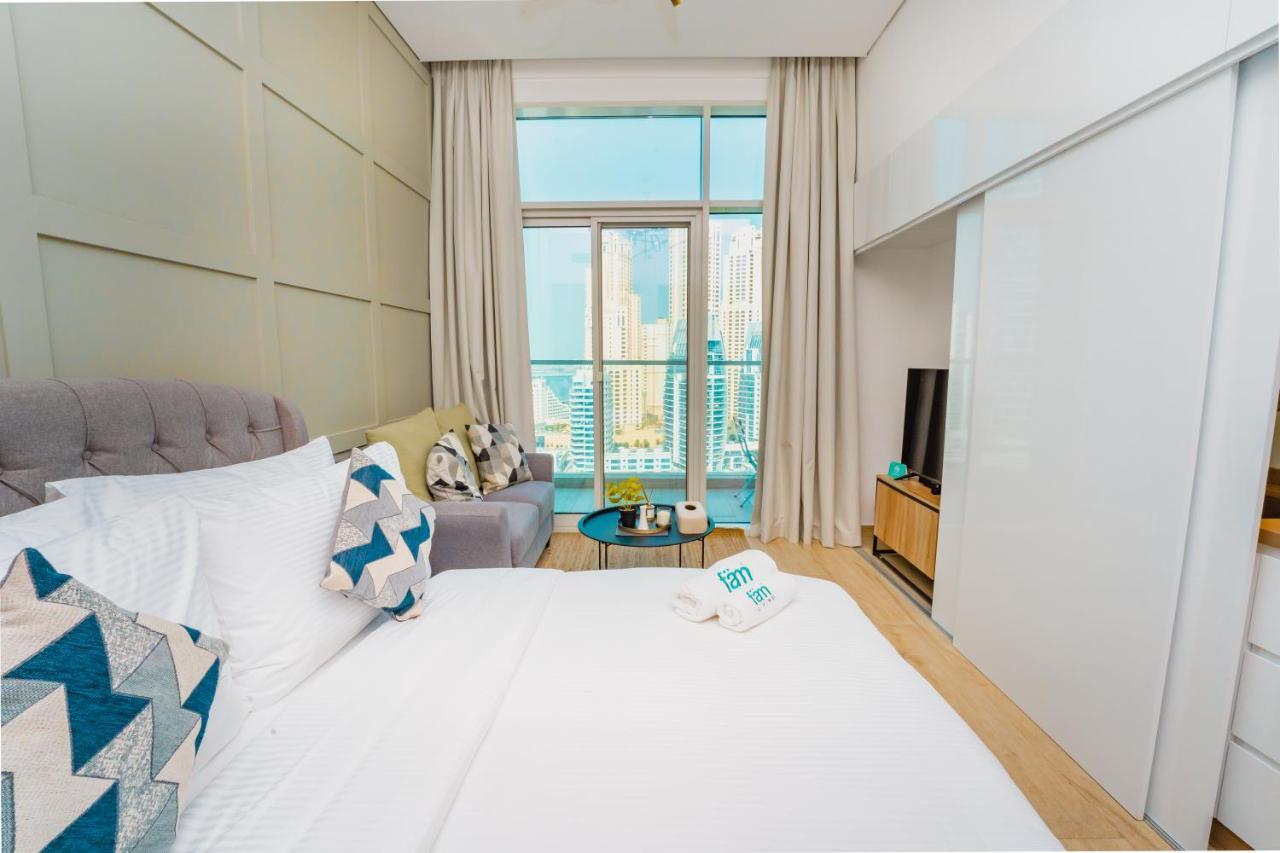 Fam Living - Marina Marvel - Studio Apartment With Breathtaking Views In Studio One Tower Dubái Exterior foto